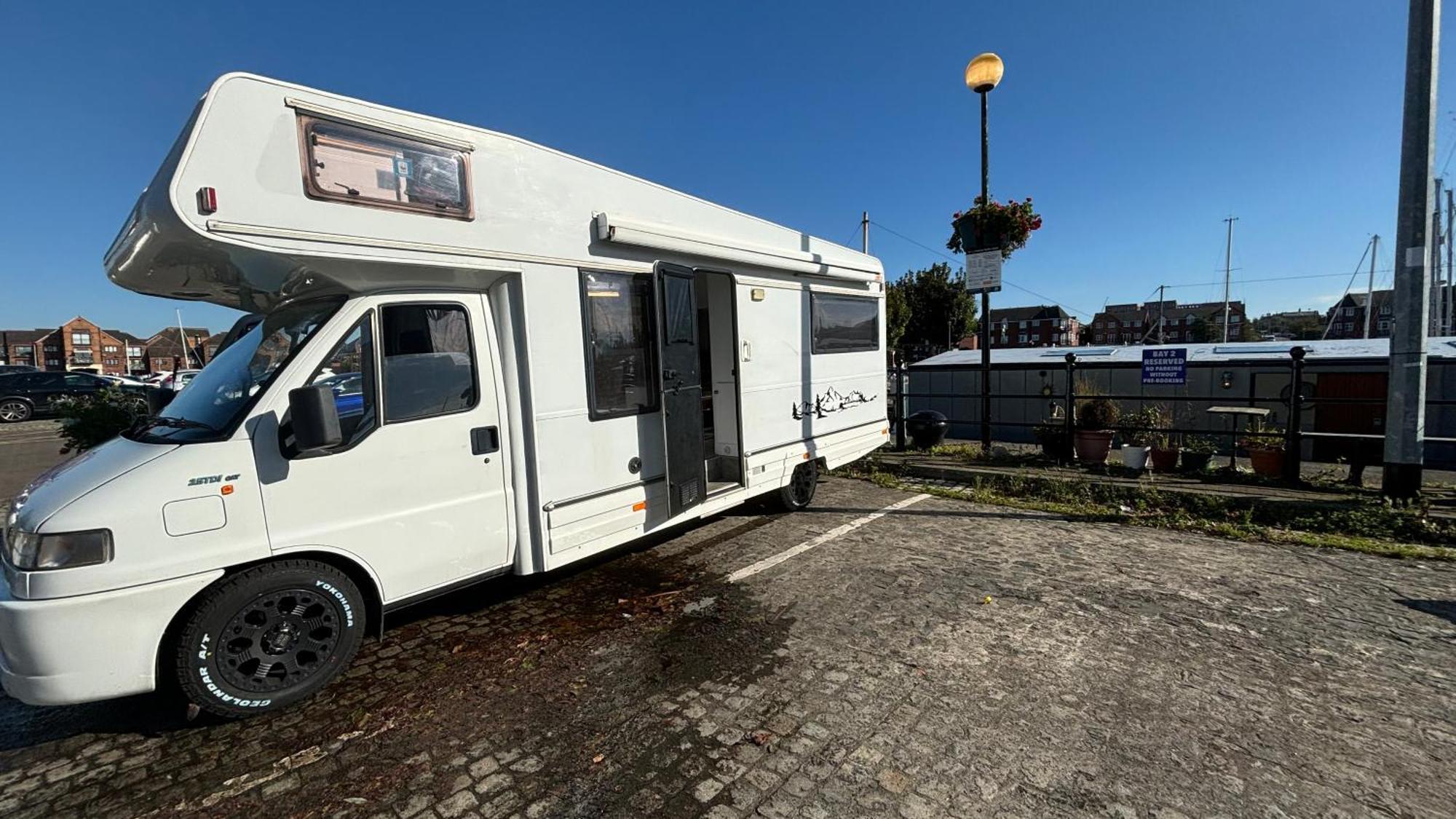 Hotel Cool Wheels On The Waterfront Liverpool Esterno foto