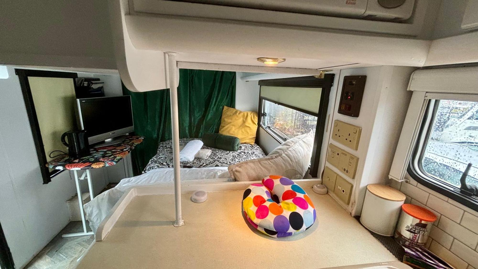 Hotel Cool Wheels On The Waterfront Liverpool Esterno foto