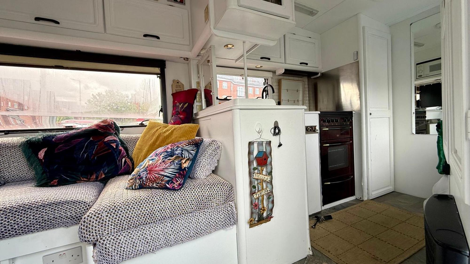 Hotel Cool Wheels On The Waterfront Liverpool Esterno foto